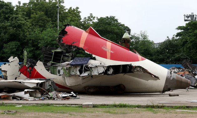 New details in Air India crash probe shift focus to plane's captain, WSJ reports