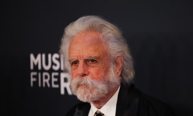 Bob Weir, Grateful Dead co-founder and rhythm guitarist, dead at 78