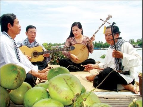 เยือนจังหวัดเกียนยางเพื่อชมการแสดงเดิ่นกาต่ายตื๋อ