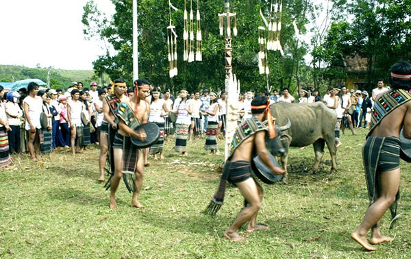 การระบำพื้นเมืองของชาวเผ่าเกอฮอ