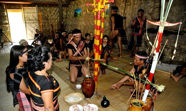 เทศกาล เตอมอน ช่วยสร้างเสริมความสามัคคีในชุมชนเผ่าบานา