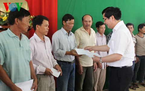 Minister of Agriculture and Rural Development visits fishermen in Quang Ngai