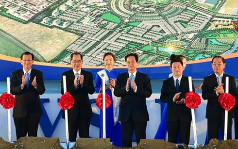 Prime Minister attends ground-breaking ceremony of VSIP project in Nghe An