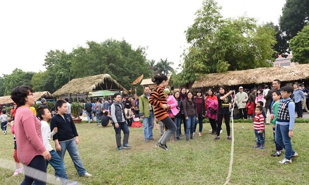 120,000 people visit “Memories of Hanoi” 