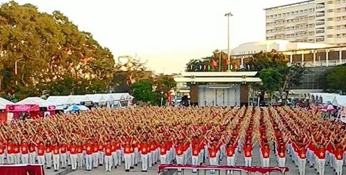 芹苴市团市委举行 “我爱我的祖国”青年日活动