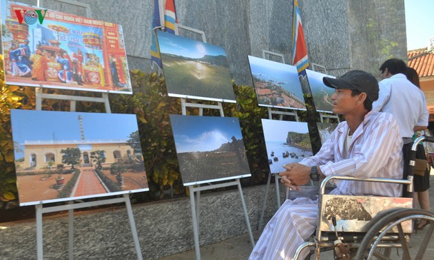 “李山——庙会和地质遗产精华”图片实物展开幕