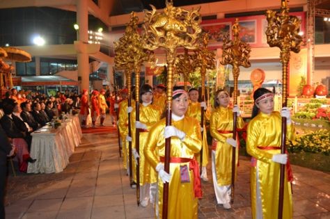 Blumenfest und Markt zu Ehren der Handwerksdörfer in Vietnam