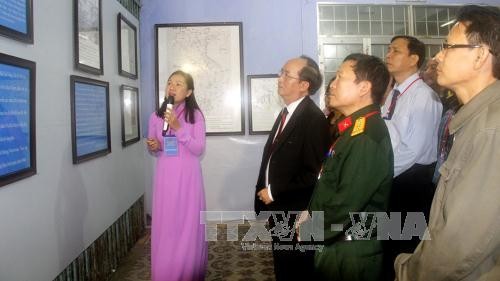 Ausstellung „Hoang Sa und Truong Sa gehören zu Vietnam“ in Phu Yen