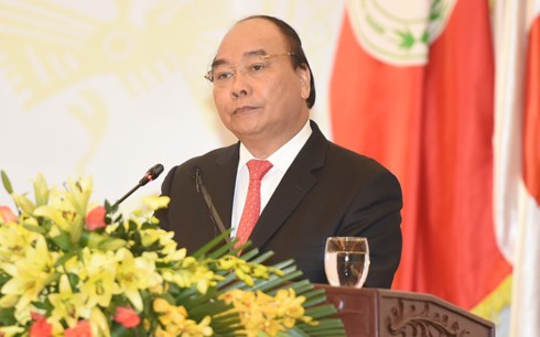 Premierminister Nguyen Xuan Phuc nimmt an Landesvertreterversammlung des Roten Kreuzes teil