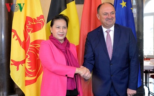 Parlamentspräsidentin NguyenThi Kim Ngan trifft  Ministerpräsident der Wallonie Willy Borsus