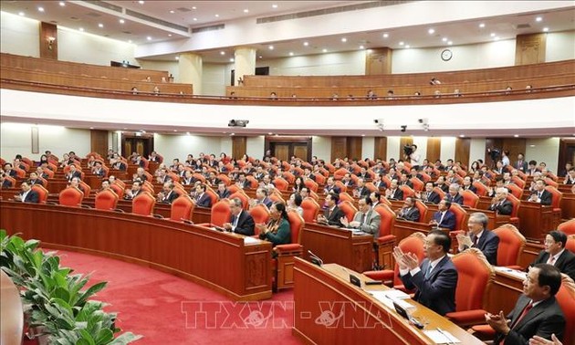 Ende der ZK-Sitzung in Hanoi