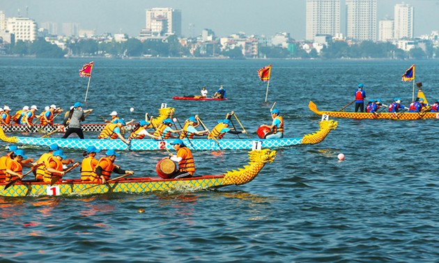 Open-Bootsrennen in Hanoi 