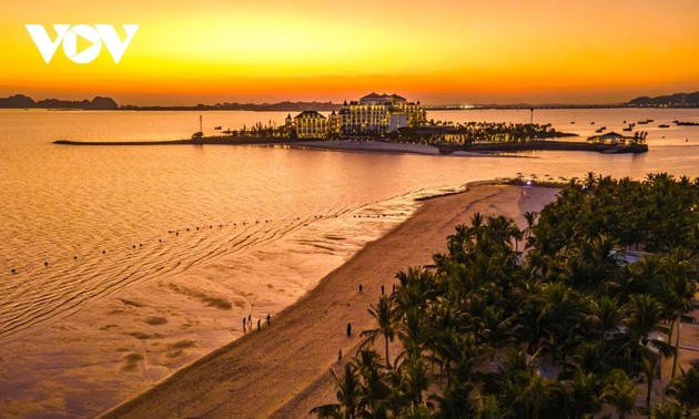 ກວາງນິງ ຕ້ອນຮັບແຂກທ່ອງທ່ຽວກວ່າ 19,8 ລ້ານຄົນໃນ 11 ເດືອນ