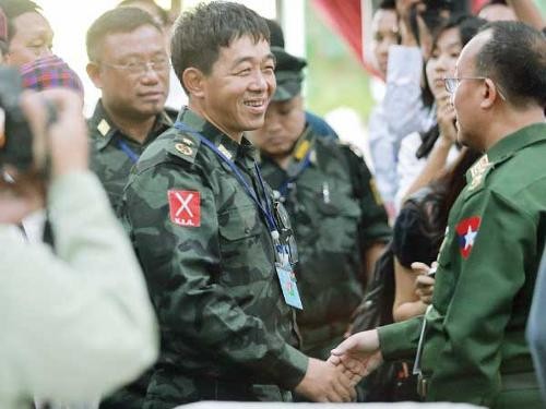  Myanmar peace talks with Kachin rebels