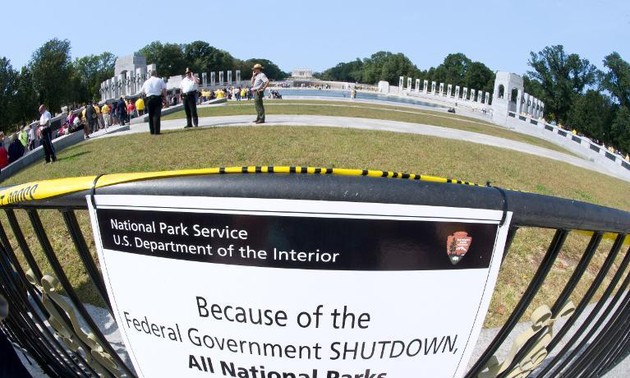 Shooting in front of US Capitol building 