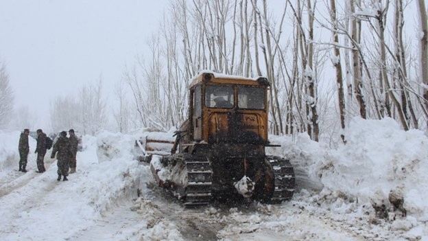 More than 100 dead in avalanches in Afghanistan 