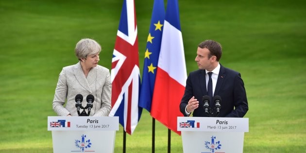 Theresa May y Emmanuel Macron se reúnen para hablar del Brexit