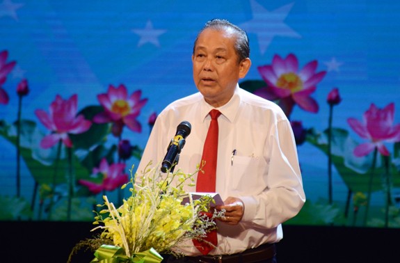 Celebran programa artístico a favor de víctimas del agente naranja