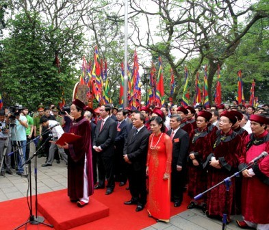 Localidades de Vietnam rinden homenaje a sus ancestros