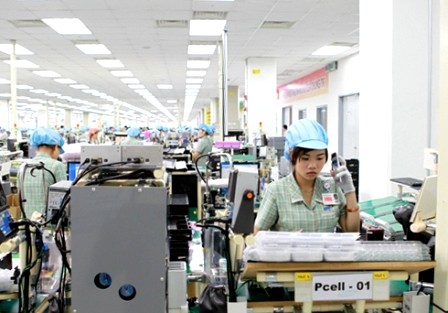 Exportaciones vietnamitas ascienden un 17% en primer tercio del año