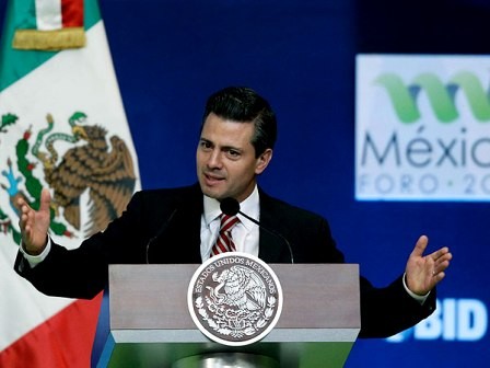 Presidente mexicano pone fin al monopolio del Estado en sector petrolero