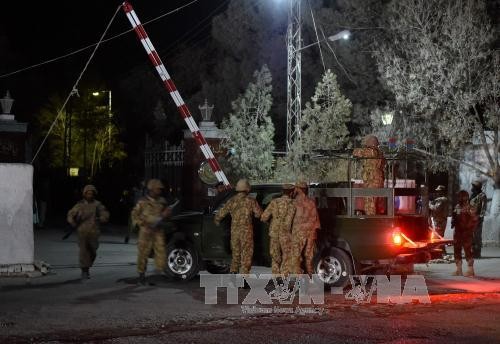 Pakistan finishes rescuing hostages at police training college