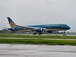 Vietnam Airlines reschedules flights due to storm Bebinca