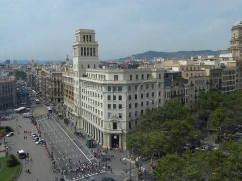  Le parlement catalan se soumet à la décision de Madrid sur sa dissolution