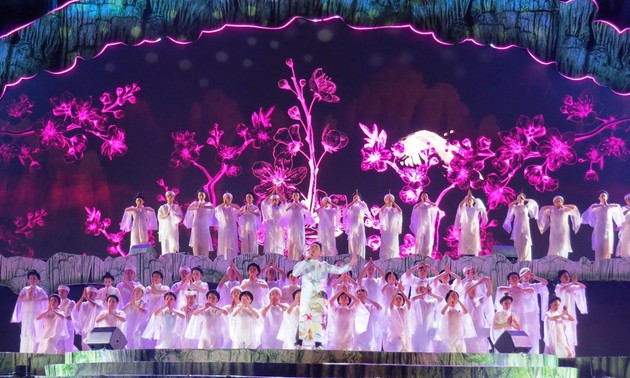 Ouverture de la Fête des grottes de Quang Binh 2019