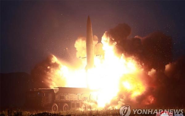 Pyongyang tire deux «projectiles non identifiés»