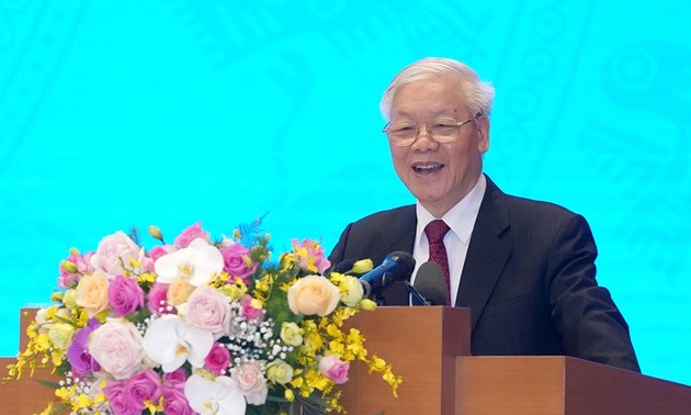 Nguyên Phu Trong à la visioconférence entre le gouvernement et les localités