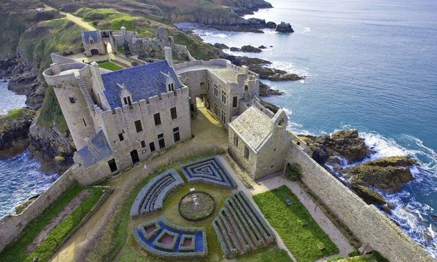 Un Colloque sur la souveraineté du Vietnam en mer Orientale à Saint-Brieuc