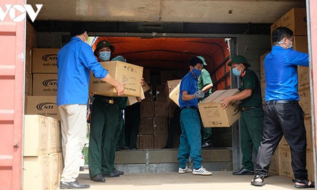 Danang : 80 tonnes d’équipements contre la Covid-19