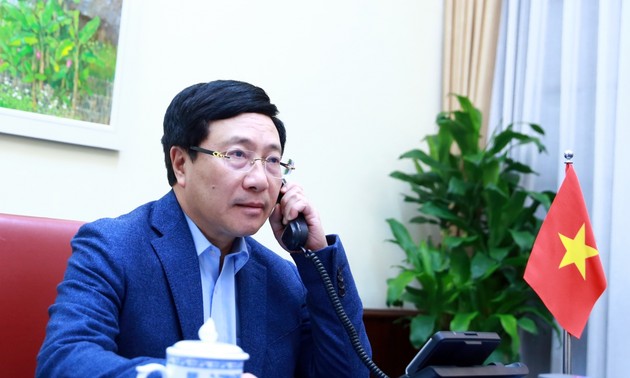 Entretien téléphonique Pham Binh Minh-Mike Pompeo 