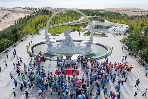 Plus de 220 mille personnes se sont recueillies au mémorial des soldats de Gac Ma