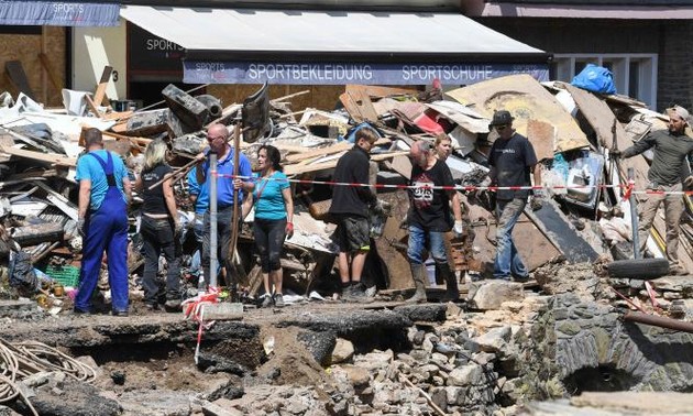 Allemagne: Premières aides financières pour les sinistrés des inondations