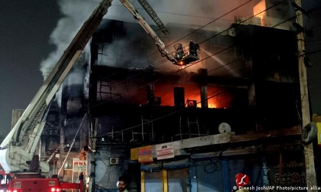 Inde: 27 morts dans un incendie à New Delhi