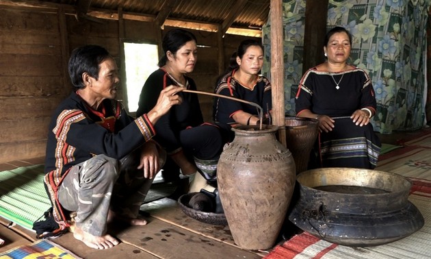 Klei zuê, la tradition du vers des Ede