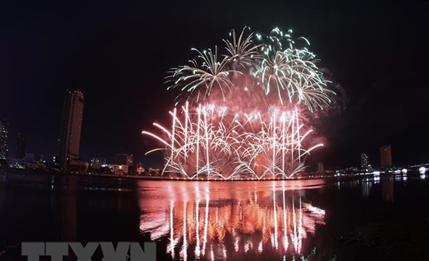 La France, championne du Festival international des feux d’artifice de Danang 2023