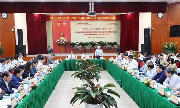 Symposium national “Le peuple vietnamien, à l’aube d’un nouvel essor”