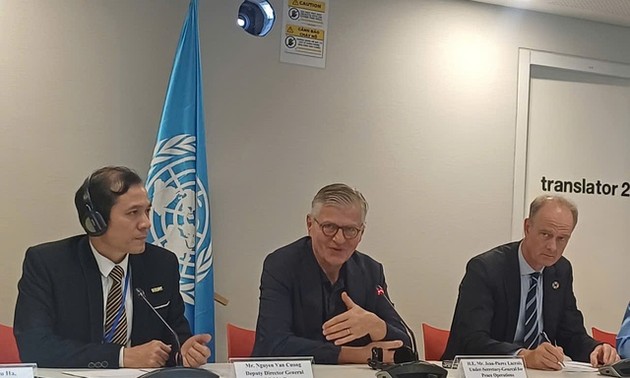 Maintien de la paix: le secrétaire général adjoint de l’ONU salue les contributions du Vietnam