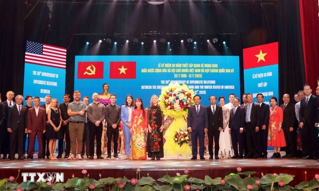 Hô Chi Minh-Ville célèbre trente ans de relations diplomatiques Vietnam – États-Unis