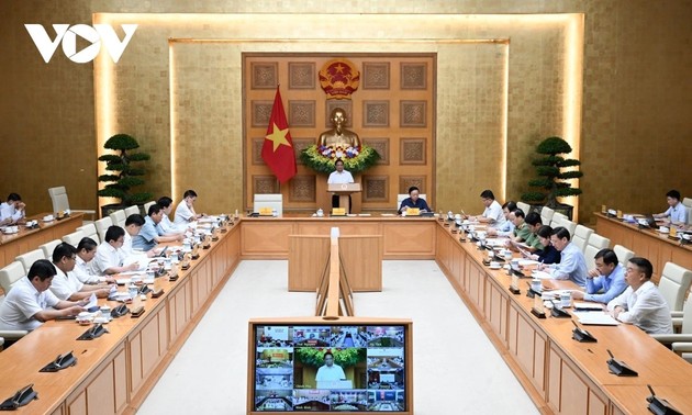 Typhon Bualoi: Pham Minh Chinh exige de rechercher rapidement les disparus, soigner les blessés et relancer la production