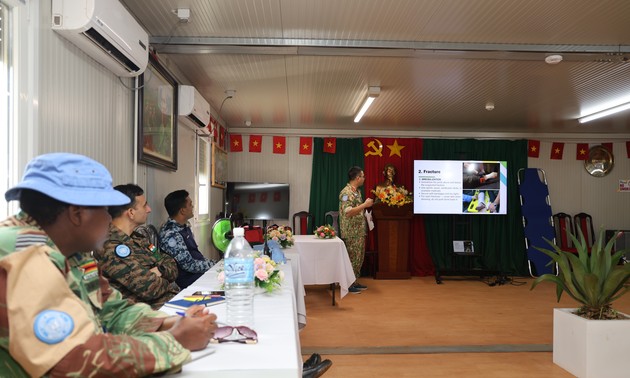 Les Casques bleus vietnamiens assurent une formation médicale spécialisée au Soudan du Sud