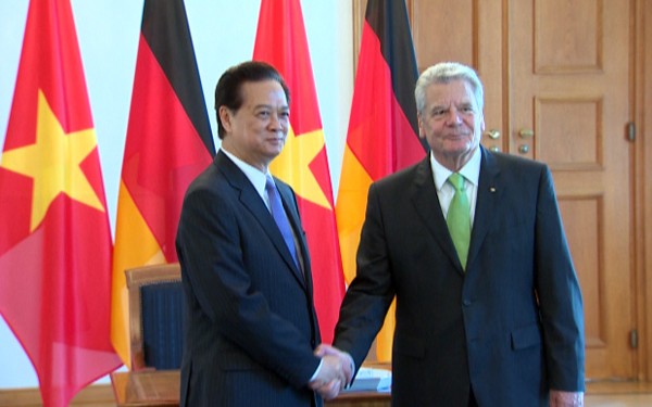 PM Vietnam, Nguyen Tan Dung mengakhiri dengan baik kunjungan resmi di Jerman.