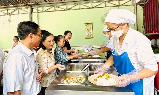 Repas d'amour, une initiative de la Croix-Rouge de Binh Duong