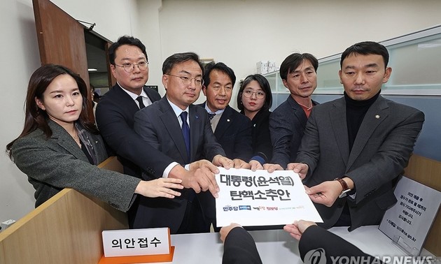 République de Corée: l'opposition lance une procédure de destitution contre le président Yoon Suk-yeol