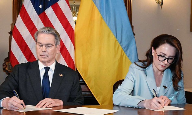 Washington et Kiev signent un accord stratégique sur les ressources minières