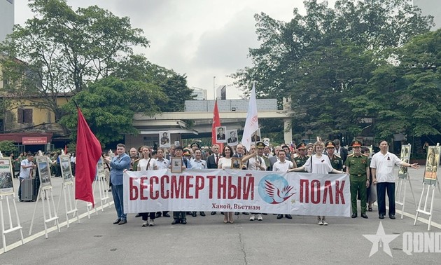 Le Régiment immortel de la Russie défile dans plus de 30 pays