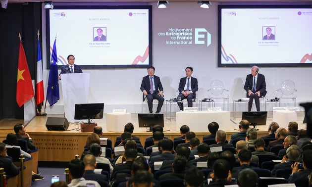 Pham Minh Chinh au Forum des entreprises Vietnam – France